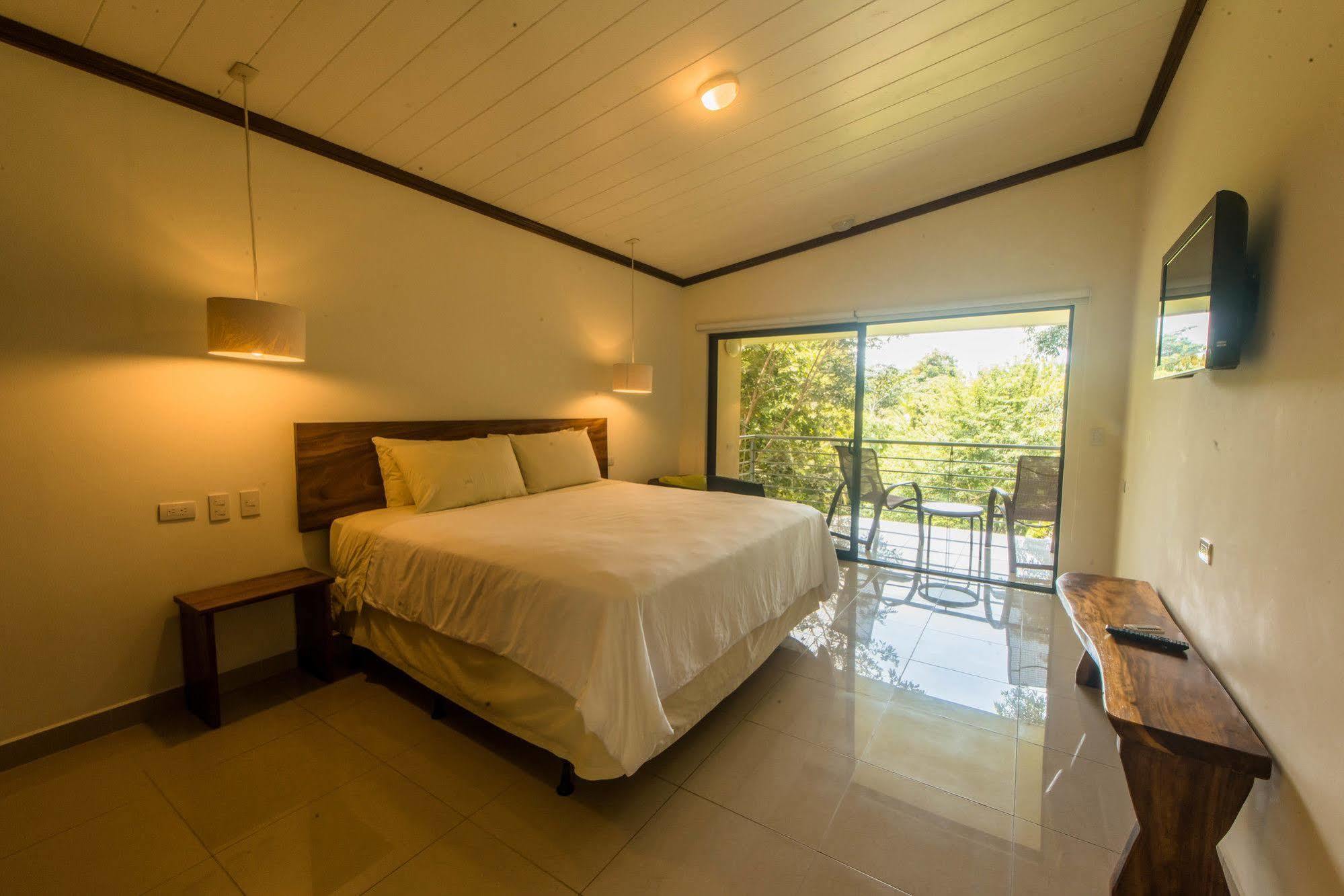 Karahe Beach Hotel Manuel Antonio Eksteriør billede
