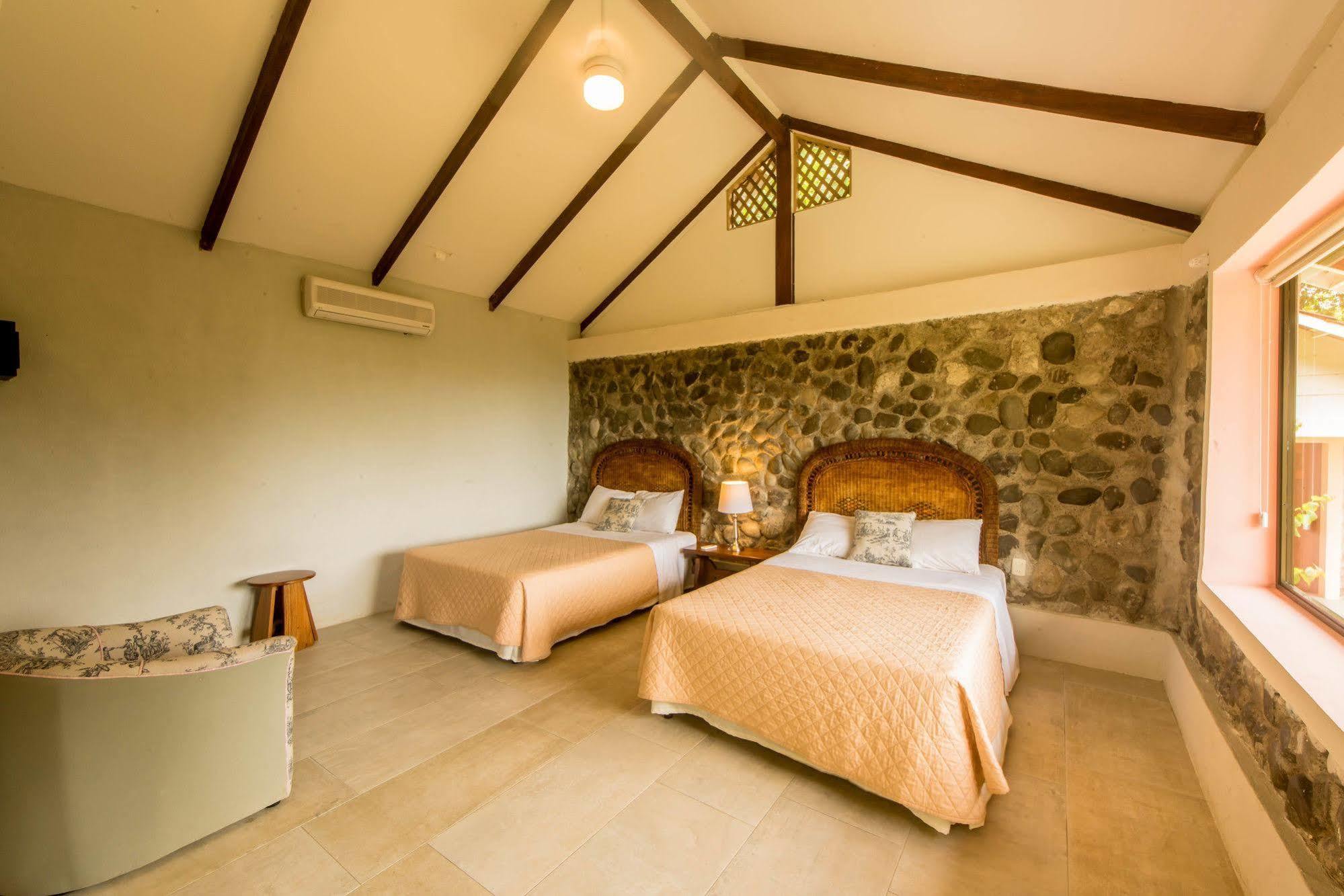 Karahe Beach Hotel Manuel Antonio Eksteriør billede