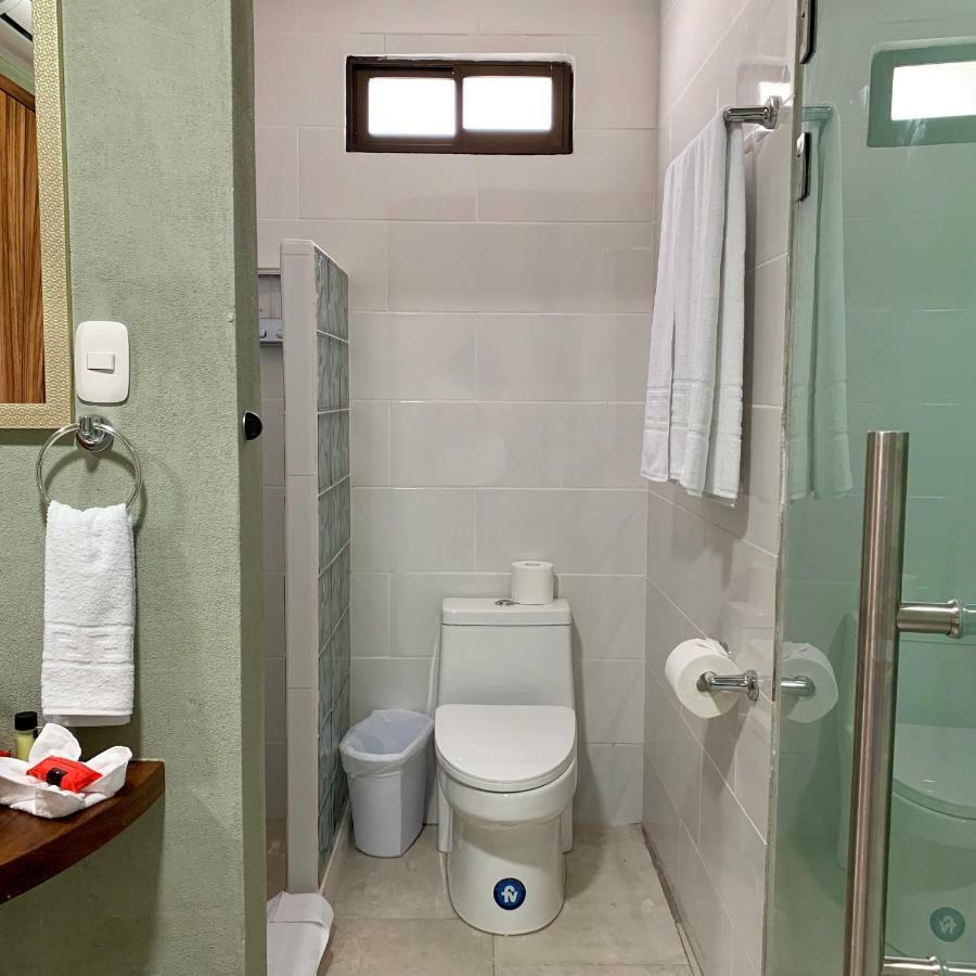 Karahe Beach Hotel Manuel Antonio Eksteriør billede