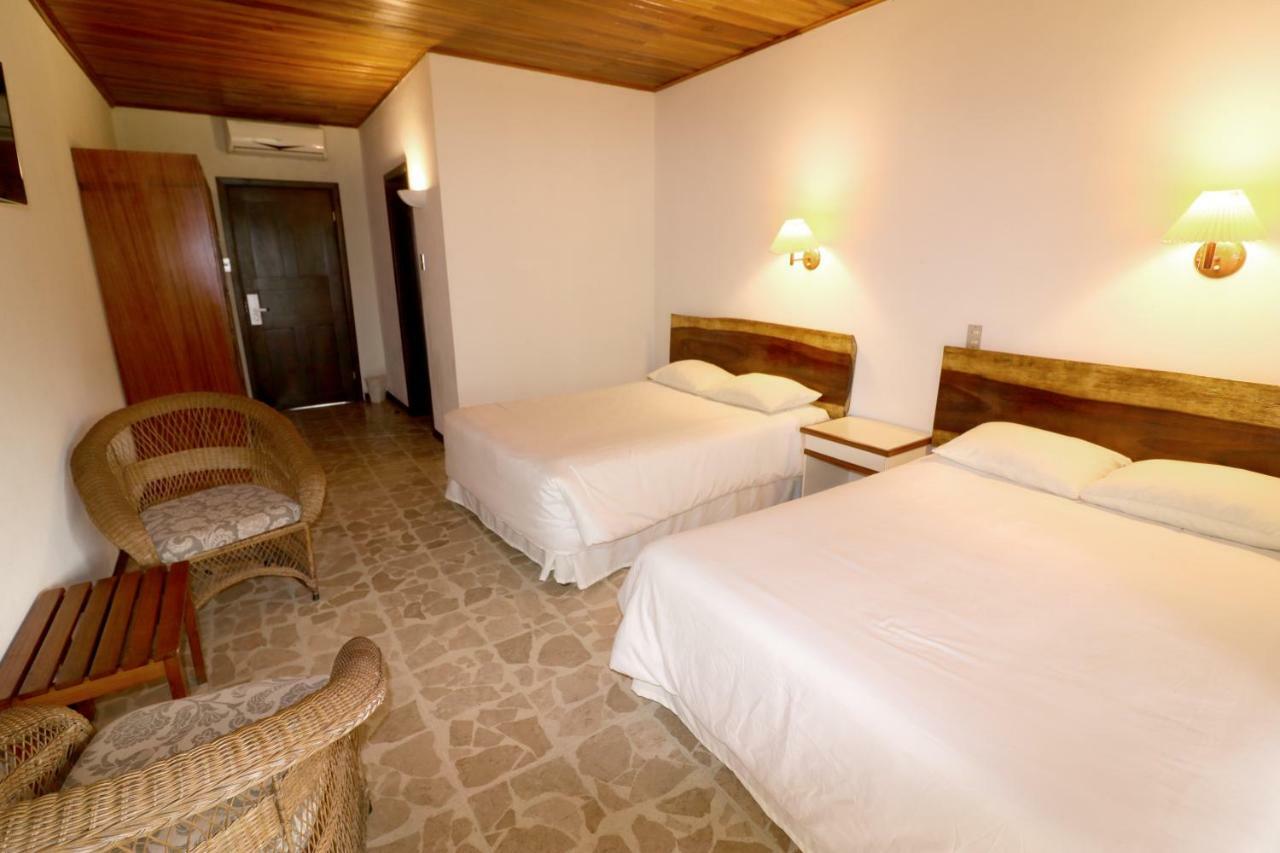 Karahe Beach Hotel Manuel Antonio Eksteriør billede